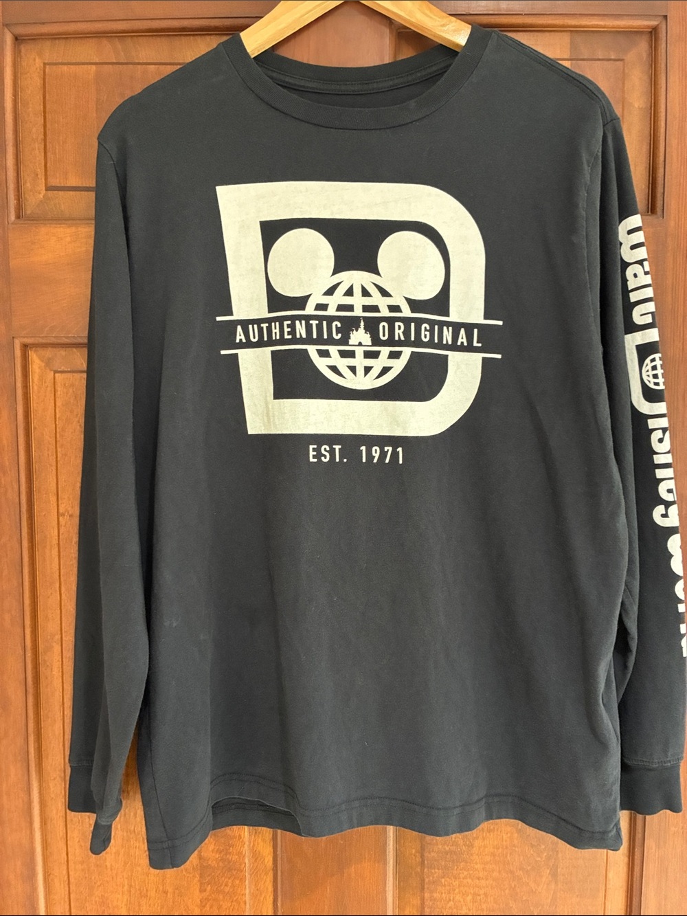 Disney Black Walt Disney World Crewneck Long Sleeve Tee